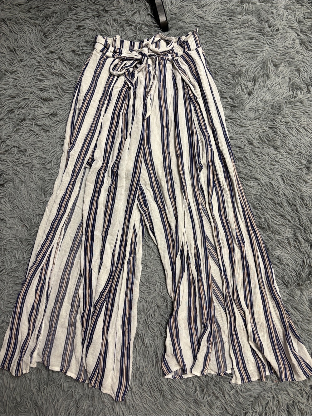 Simplee Apparel Striped Linded Pants with Large Slits on the Pantlegs! - Picture 2 of 16